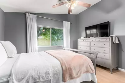 3049 W Covey Lane, Phoenix, AZ 85027 - Photo 12