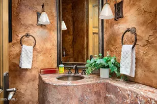 10626 E Palo Brea Dr, Scottsdale, AZ 85262 - Photo 16