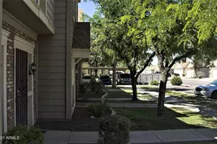 18626 N 33rd Dr, Phoenix, AZ 85027 - Photo 2