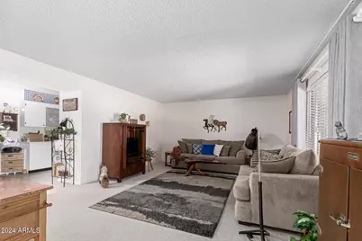 9409 W Glen Oaks Circle N, Sun City, AZ 85351 - Photo 6