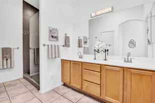 3252 E Maldonado Dr, Phoenix, AZ 85042 - Photo 16