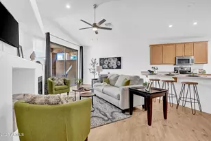 3252 E Maldonado Dr, Phoenix, AZ 85042 - Photo 1