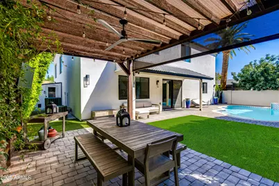 3821 E Devonshire Avenue, Phoenix, AZ 85018 - Photo 18