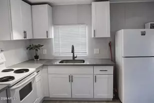 10401 N Cave Creek Rd, Phoenix, AZ 85020 - Photo 6