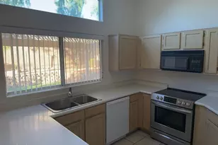 4022 E Meadow Dr, Phoenix, AZ 85032 - Photo 8