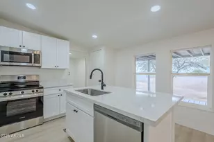 18119 W Peak View Rd, Surprise, AZ 85387 - Photo 14