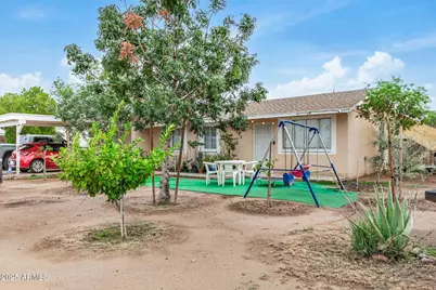 2223 E Sheraton Lane, Phoenix, AZ 85040 - Photo 1