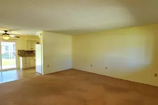 13606 N Redwood Dr, Sun City, AZ 85351 - Photo 6