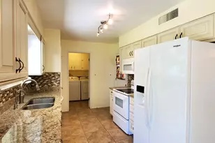 13606 N Redwood Dr, Sun City, AZ 85351 - Photo 10