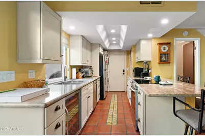 1803 E Frier Drive #3, Phoenix, AZ 85020 - Photo 8