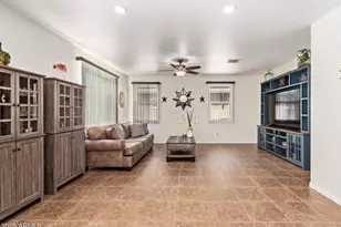 13123 W Cottontail Ln, Peoria, AZ 85383 - Photo 6