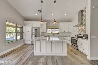 4250 E Hartford Avenue, Phoenix, AZ 85032 - Photo 1