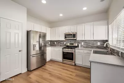 3792 E Woodside Way, Gilbert, AZ 85297 - Photo 10