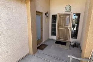 607 W Villa Rita Dr, Phoenix, AZ 85023 - Photo 2