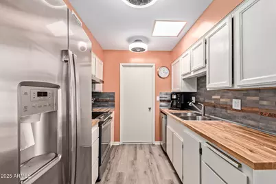 17634 N 102nd Drive, Sun City, AZ 85373 - Photo 14