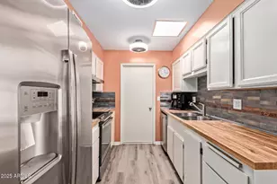 17634 N 102nd Dr, Sun City, AZ 85373 - Photo 14