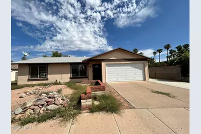 523 N Los Feliz Drive, Chandler, AZ 85226 - Photo 1