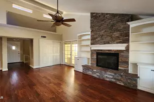 211 E Tremaine Ave, Gilbert, AZ 85234 - Photo 8