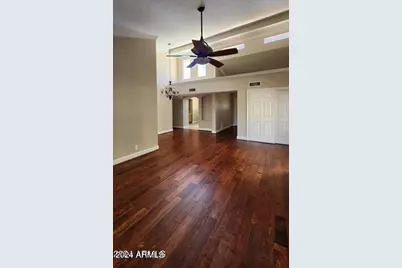 211 E Tremaine Avenue, Gilbert, AZ 85234 - Photo 18