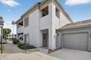 7401 W Arrowhead Clubhouse Dr, Glendale, AZ 85308 - Photo 1