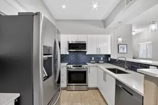 7401 W Arrowhead Clubhouse Dr, Glendale, AZ 85308 - Photo 12