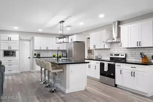 10240 N 34th Pl, Phoenix, AZ 85028 - Photo 8