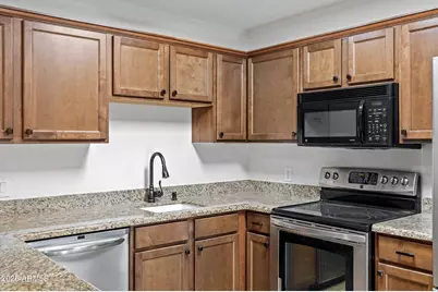 6531 N 16th Drive, Phoenix, AZ 85015 - Photo 12