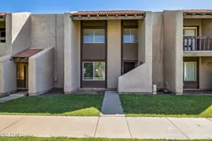 5742 N 43rd Dr, Glendale, AZ 85301 - Photo 2