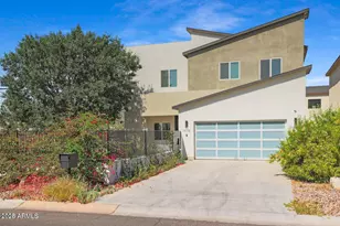 3102 N 37th St, Phoenix, AZ 85018 - Photo 1