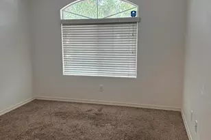 5623 S 27th Dr, Phoenix, AZ 85041 - Photo 8