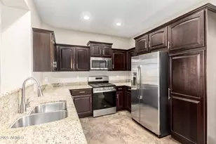 3964 E Cat Balue Dr, Phoenix, AZ 85050 - Photo 10