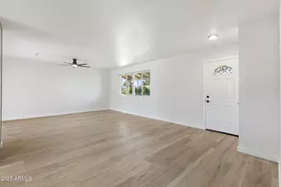 10351 W Pinehurst Dr, Sun City, AZ 85351 - Photo 6