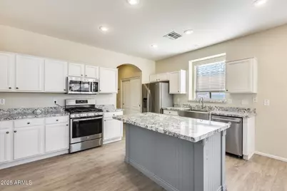 13626 W Lisbon Lane, Surprise, AZ 85379 - Photo 6