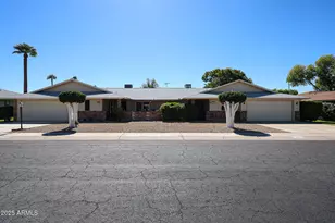 10410 W Saratoga Cir, Sun City, AZ 85351 - Photo 4