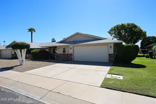 10410 W Saratoga Cir, Sun City, AZ 85351 - Photo 1