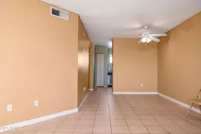 11640 N 51st Avenue #204, Glendale, AZ 85304 - Photo 4