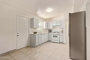 6401 S 4th Ave, Phoenix, AZ 85041 - Photo 10