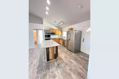 8633 W Wethersfield Road, Peoria, AZ 85381 - Photo 8