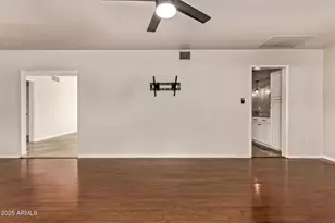 4617 E Catalina Dr, Phoenix, AZ 85018 - Photo 12