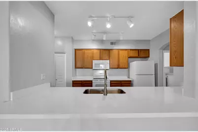 955 E Knox Road #110, Chandler, AZ 85225 - Photo 6