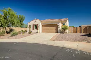 733 S 198th Ln, Buckeye, AZ 85326 - Photo 2