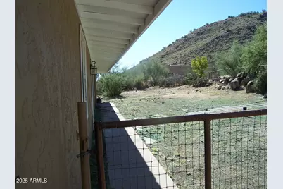 25230 S Gold Dollar Road, Congress, AZ 85332 - Photo 8