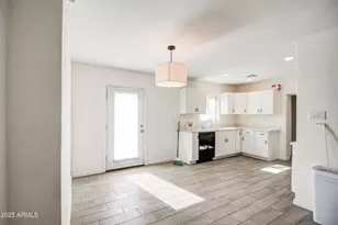 203 W Mission Ln, Phoenix, AZ 85021 - Photo 8