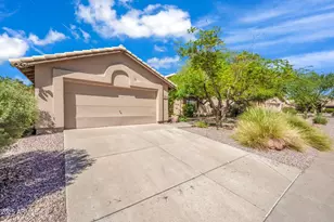 1252 N Hazelton Dr, Chandler, AZ 85226 - Photo 1