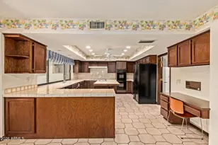 8651 E Thoroughbred Trail, Scottsdale, AZ 85258 - Photo 10