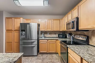 2113 W Nancy Lane, Phoenix, AZ 85041 - Photo 12