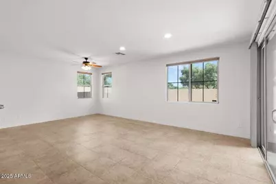 18306 W Beck Lane, Surprise, AZ 85388 - Photo 20