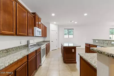 18306 W Beck Lane, Surprise, AZ 85388 - Photo 18