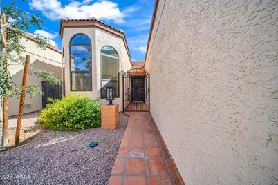 4301 N 29th Way, Phoenix, AZ 85016 - Photo 4