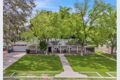 3229 E Clarendon Avenue E, Phoenix, AZ 85018 - Photo 1